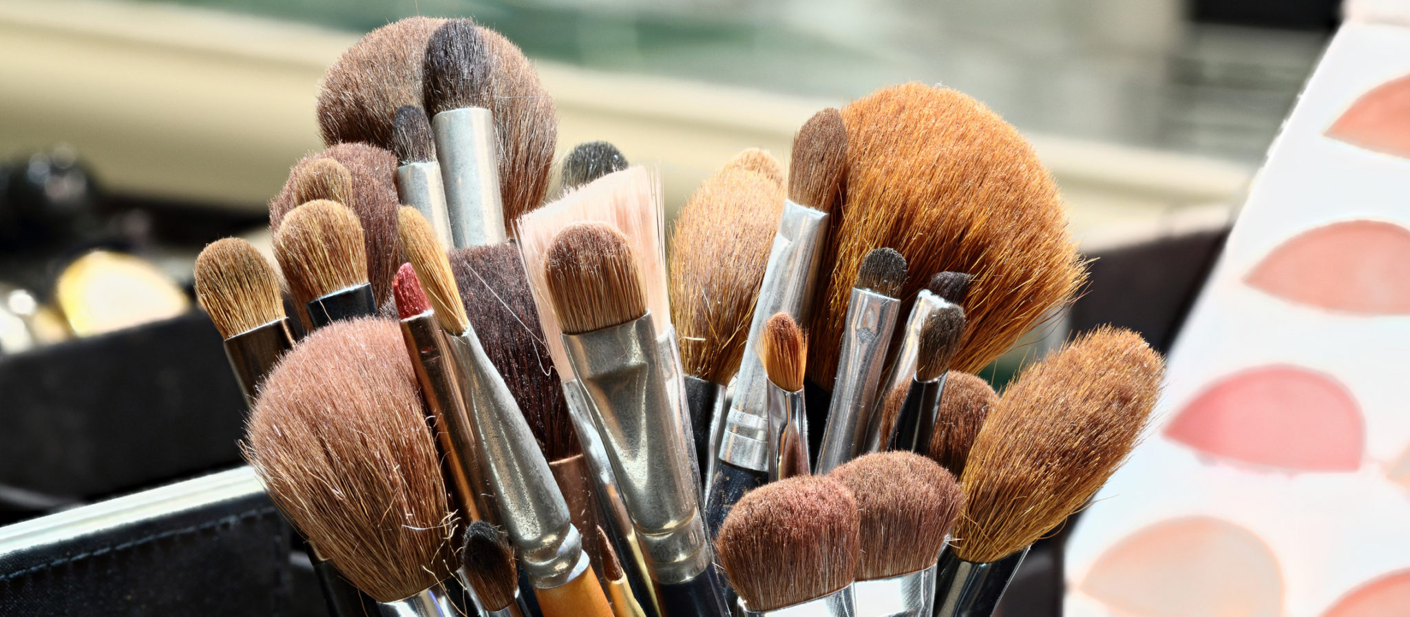 Group,of,makeup,artist,brushes